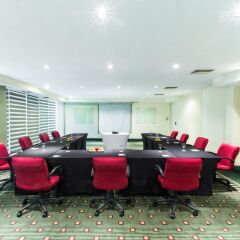 Отель Courtyard by Marriott Toluca Airport