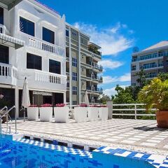 Отель Pratumnak Point Villa - 3 Bedroom бассейн