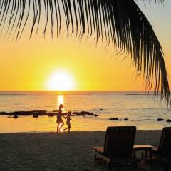 Отель Victoria Beachcomber Resort & Spa пляж фото 3