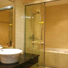 Ying Ge Hai Holidays Hotel ванная фото 2