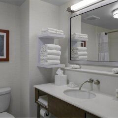 Отель Hampton Inn And Suites By Hilton Columbus Scioto Downs ванная