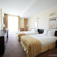 Гостиница Holiday Inn Chelyabinsk - Riverside комната для гостей фото 2
