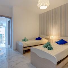Апартаменты Marvellous 2 Bedroom Apartment by the Sea Каура комната для гостей фото 4