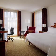 Hamburg Marriott Hotel комната для гостей