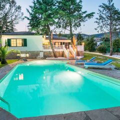 Отель Villa Euphoria бассейн
