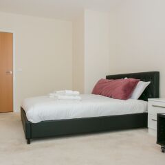 Отель Finsbury Park 2 Bedroom Flat On The Canal Великобритания, Лондон - отзывы, цены и фото номеров - забронировать отель Finsbury Park 2 Bedroom Flat On The Canal онлайн комната для гостей фото 2
