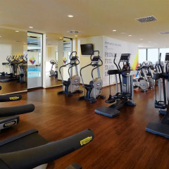 Отель Sheraton Arabellapark Мюнхен фитнесс-зал фото 4