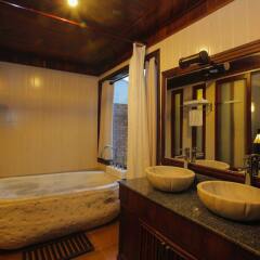 Отель Hoi An Garden Villas ванная фото 2