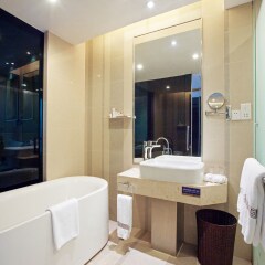 Huaqiang Plaza Hotel Shenzhen ванная