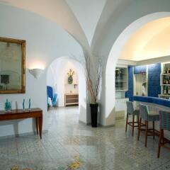 Отель Gatto Bianco Hotel & SPA Италия, Капри - отзывы, цены и фото номеров - забронировать отель Gatto Bianco Hotel & SPA онлайн гостиничный бар