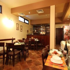 Bizev Hotel Банско гостиничный бар