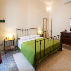 Отель B&B Li Chipuri Лечче комната для гостей фото 4