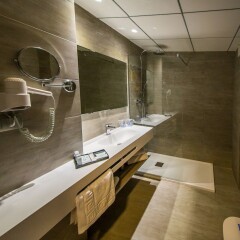 Acqua Hotel Salou Салоу ванная