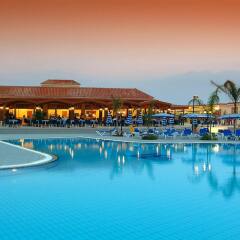Отель Tsokkos Paradise Village бассейн