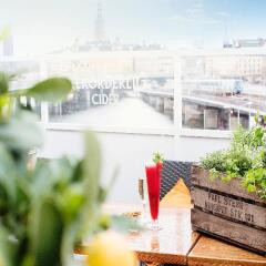 Отель Hilton Stockholm Slussen Швеция, Стокгольм - 9 отзывов об отеле, цены и фото номеров - забронировать отель Hilton Stockholm Slussen онлайн