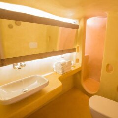 Отель Efterpi Villas Греция, Остров Санторини - отзывы, цены и фото номеров - забронировать отель Efterpi Villas онлайн ванная