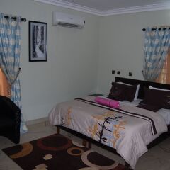Отель Nue-Crest Hotels And Suites Нигерия, Энугу - отзывы, цены и фото номеров - забронировать отель Nue-Crest Hotels And Suites онлайн комната для гостей