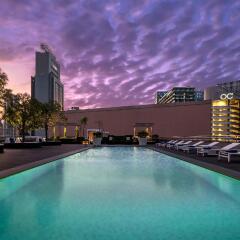 Отель Winsland Serviced Suites by Lanson Place бассейн