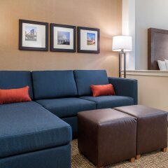 Отель Comfort Suites Columbus Airport США, Колумбус - отзывы, цены и фото номеров - забронировать отель Comfort Suites Columbus Airport онлайн комната для гостей