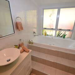 The White House in Burnt Pine, Norfolk Island from 122$, photos, reviews - zenhotels.com bathroom
