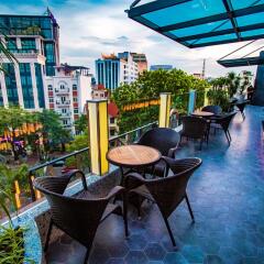 Отель Melia Hanoi Ханой бассейн фото 2