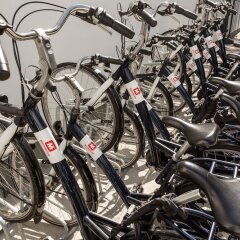 Отель Meininger Berlin Mitte Humboldthaus Берлин спортивное сооружение