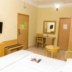 Отель EEMJM Hotels and Suites Limited удобства в номере