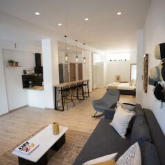 Отель Modern 2bed 2bath Loft in Acropolis area Афины комната для гостей фото 5