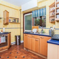 Отель Spacious 2 Bedroom Flat in North West London в номере