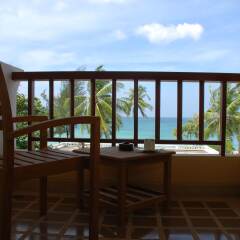 Отель Patong Paragon Resort & Spa балкон