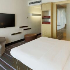 Отель Radisson Blu Media Harbour Hotel, Düsseldorf Германия, Дюссельдорф - отзывы, цены и фото номеров - забронировать отель Radisson Blu Media Harbour Hotel, Düsseldorf онлайн удобства в номере фото 2