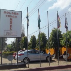 Отель Golden Touch Тема парковка