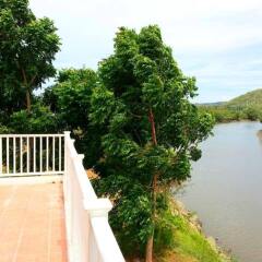 Отель Pran River View Resort балкон