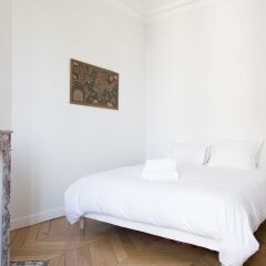 Отель Tour Maubourg - Eiffel Tower Apartment Франция, Париж - отзывы, цены и фото номеров - забронировать отель Tour Maubourg - Eiffel Tower Apartment онлайн комната для гостей фото 4