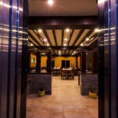 Отель Mount Kailash Resort Непал, Покхара - отзывы, цены и фото номеров - забронировать отель Mount Kailash Resort онлайн интерьер отеля фото 2