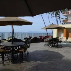 Отель San Marino Vallarta Centro Beach Front бассейн