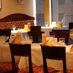 Отель Quality Hotel Downtown-Inn at False Creek Канада, Ванкувер - отзывы, цены и фото номеров - забронировать отель Quality Hotel Downtown-Inn at False Creek онлайн помещение для мероприятий