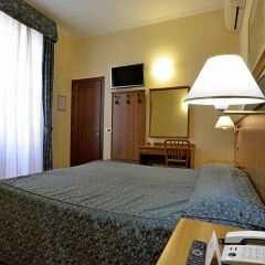Hotel Corallo сейф в номере