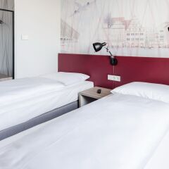 Отель 7 Days Premium Munich-sendling Мюнхен комната для гостей фото 3