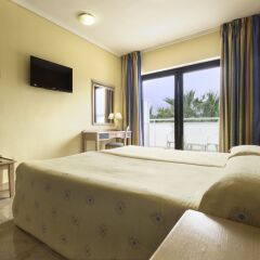 Azuline Hotel Bergantin комната для гостей фото 4