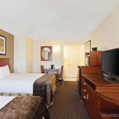 Отель La Quinta Inn & Suites San Diego SeaWorld/Zoo Area удобства в номере фото 2