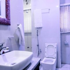 Proof Lounge Hotel in Lagos, Nigeria from 113$, photos, reviews - zenhotels.com bathroom photo 2