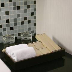 Отель Adelphi Suites Bangkok сауна