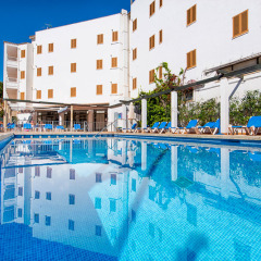 Отель Arcos Playa Apts бассейн