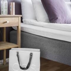 Отель Linneplatsens Hotell & Vandrarhem Гётеборг сейф в номере