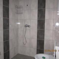 Отель Energy Guest House Болгария, Боженци - отзывы, цены и фото номеров - забронировать отель Energy Guest House онлайн ванная фото 2