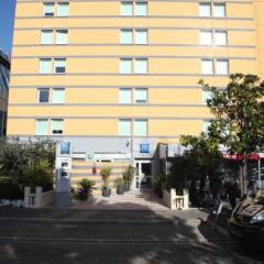 Hotel Ibis Budget Nice Palais Nikaia фото 10