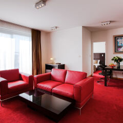 Отель Diamant Suites Brussels EU (ex Premier Suites Brussels Lounge) комната для гостей