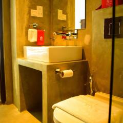 Отель Zen Rooms Wellawatte Beach ванная фото 2