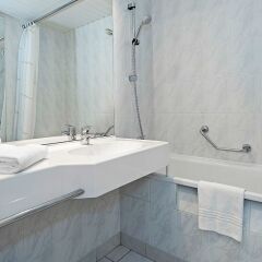 Отель Novotel Poznan Malta ванная